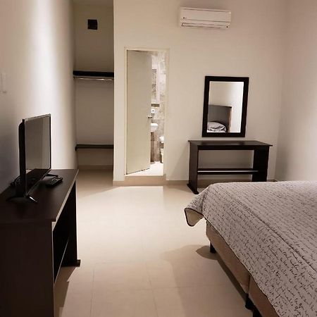סיודד ואייס Habitaciones Boulevard מראה חיצוני תמונה