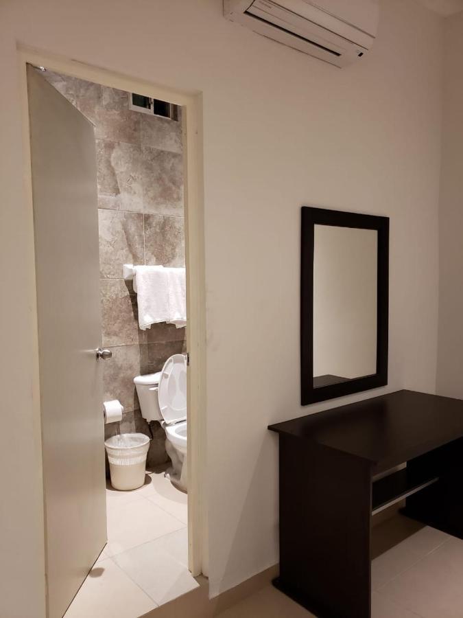 סיודד ואייס Habitaciones Boulevard מראה חיצוני תמונה