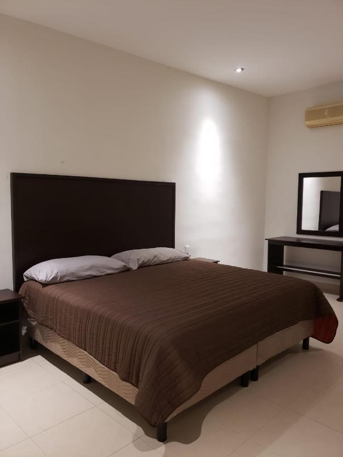 סיודד ואייס Habitaciones Boulevard מראה חיצוני תמונה